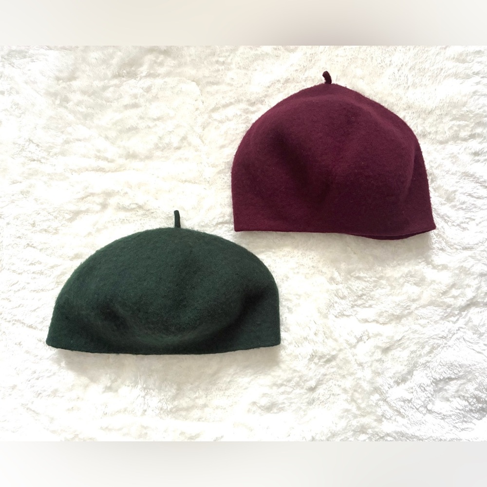 Wool Beret Hats 2 pcs Green and Deep Red